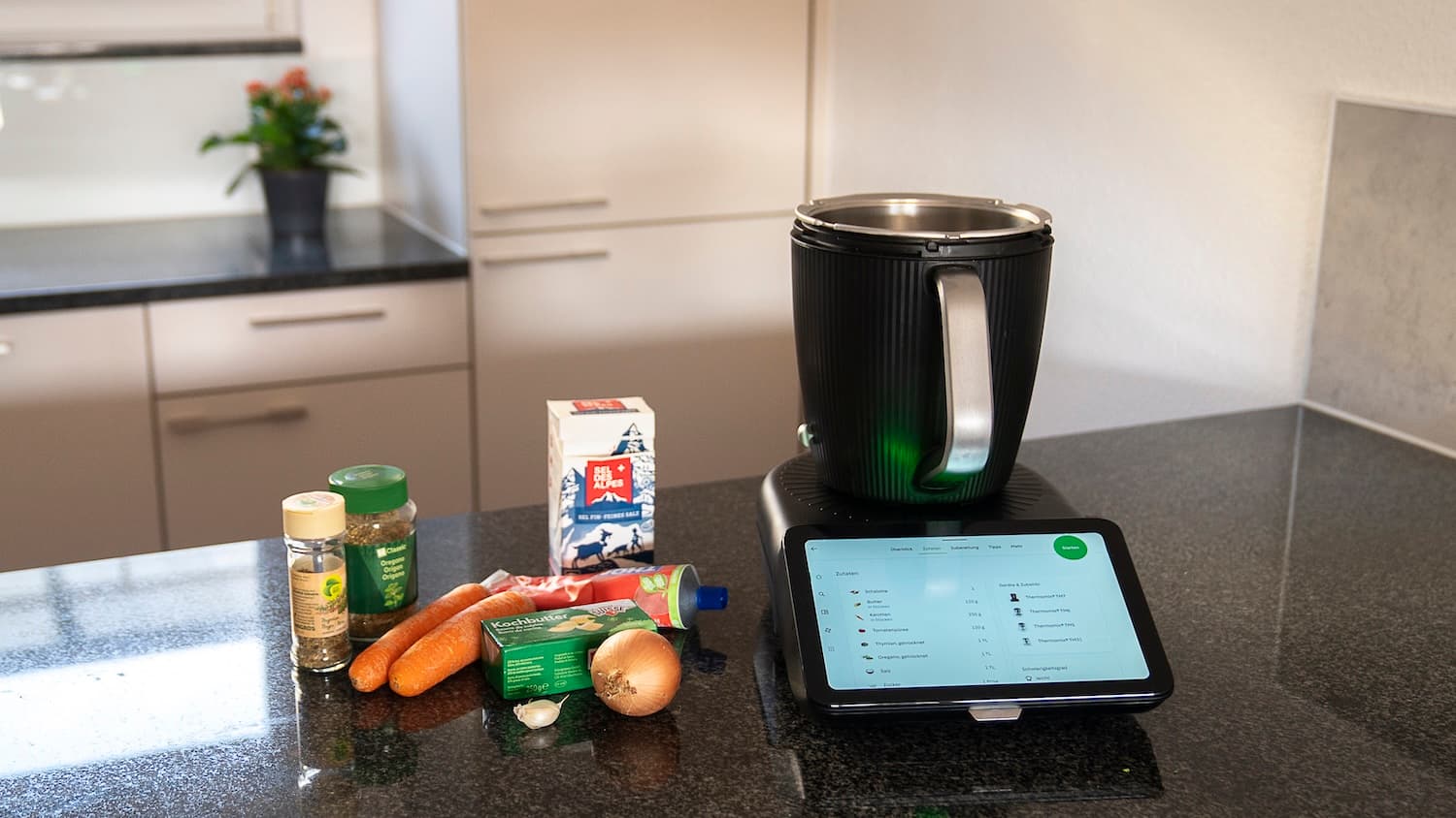 Larissa mit dem Thermomix TM7
